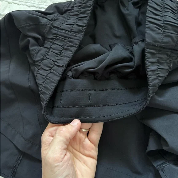 Lululemon track that high rise 5 inch shorts - Picture 5 of 7